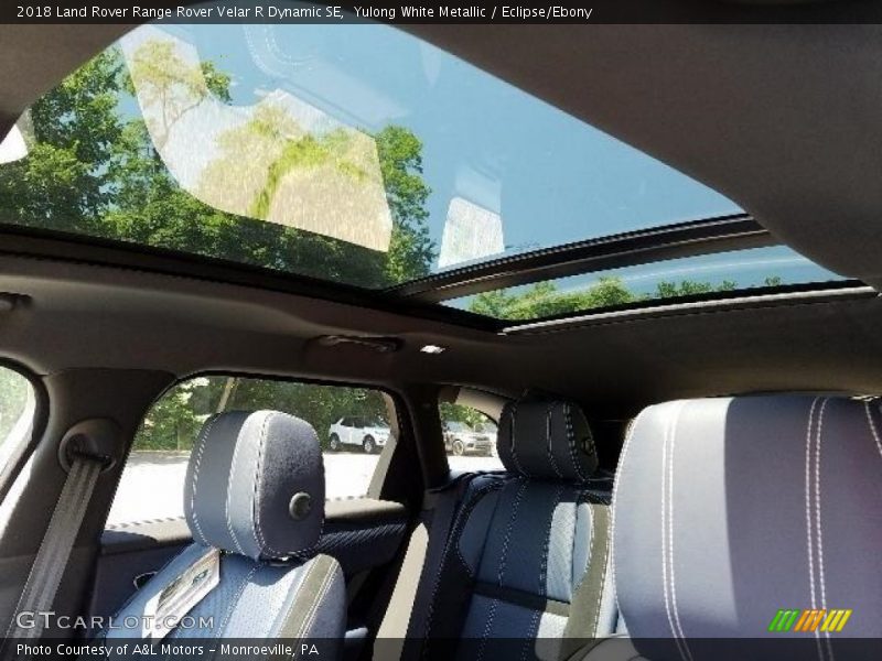 Yulong White Metallic / Eclipse/Ebony 2018 Land Rover Range Rover Velar R Dynamic SE
