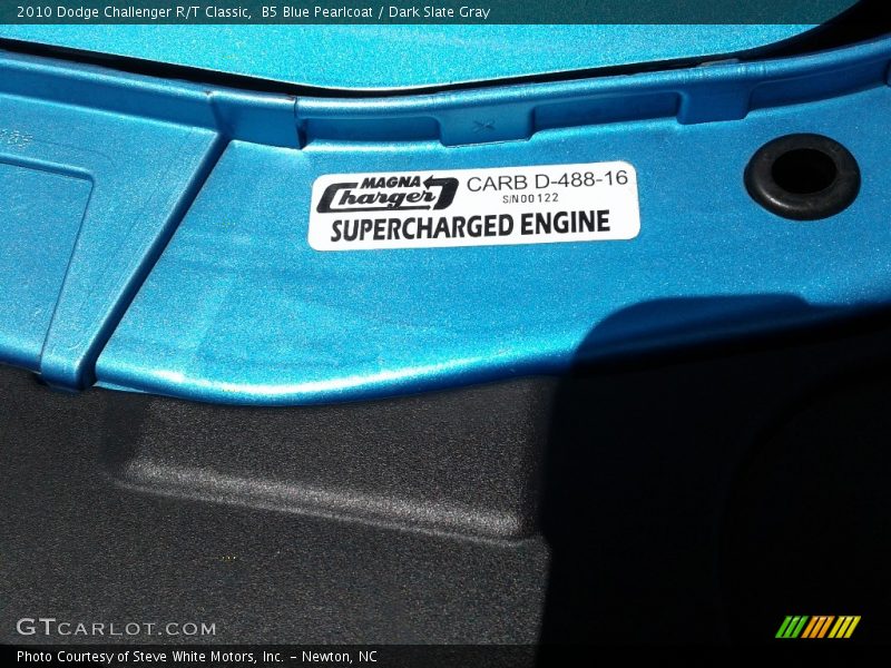 B5 Blue Pearlcoat / Dark Slate Gray 2010 Dodge Challenger R/T Classic