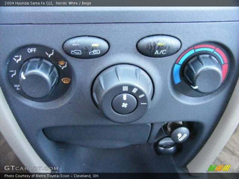 Nordic White / Beige 2004 Hyundai Santa Fe GLS