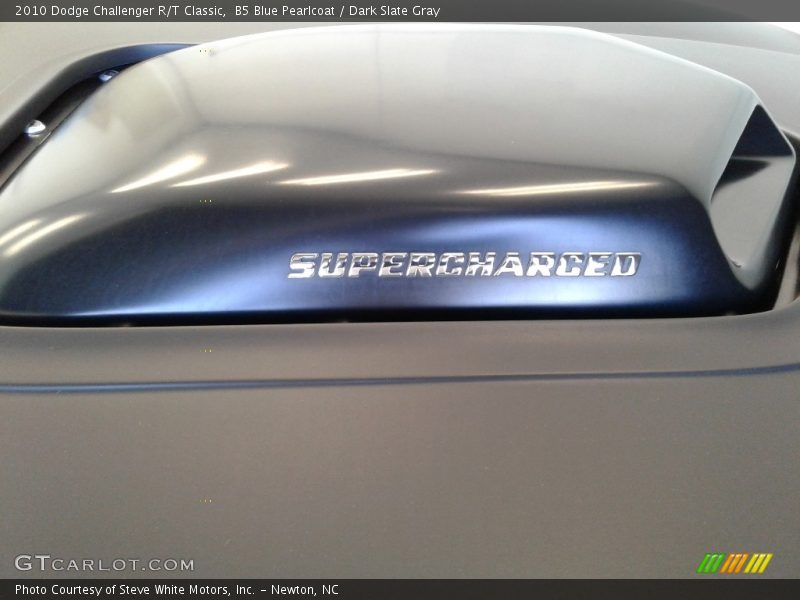B5 Blue Pearlcoat / Dark Slate Gray 2010 Dodge Challenger R/T Classic
