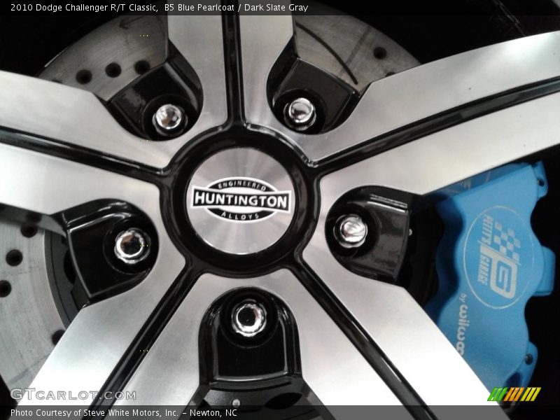 B5 Blue Pearlcoat / Dark Slate Gray 2010 Dodge Challenger R/T Classic