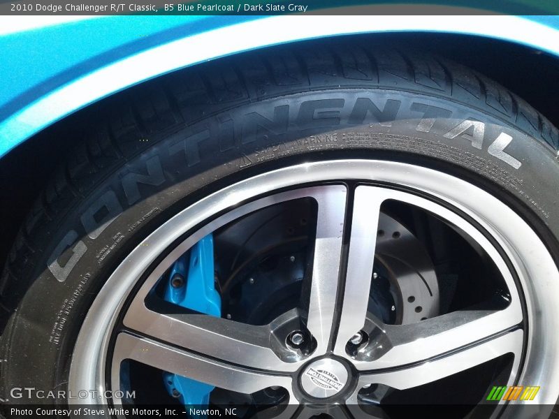 B5 Blue Pearlcoat / Dark Slate Gray 2010 Dodge Challenger R/T Classic
