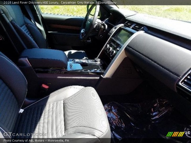 Carpathian Grey Metallic / Ebony/Ebony 2018 Land Rover Discovery HSE Luxury