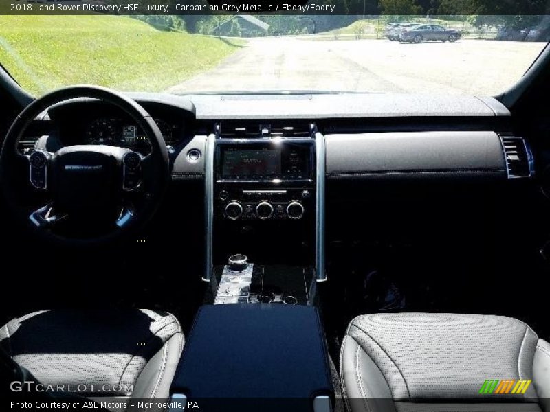 Carpathian Grey Metallic / Ebony/Ebony 2018 Land Rover Discovery HSE Luxury