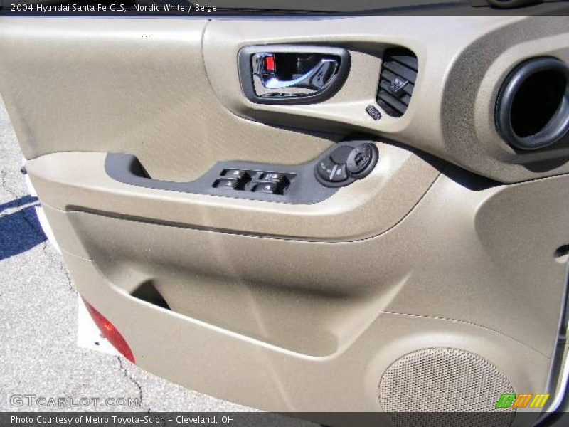 Nordic White / Beige 2004 Hyundai Santa Fe GLS