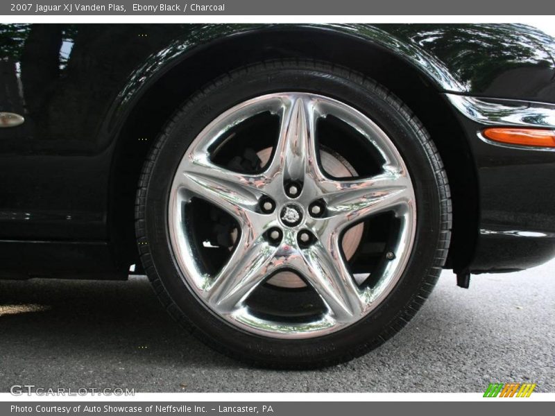 Ebony Black / Charcoal 2007 Jaguar XJ Vanden Plas