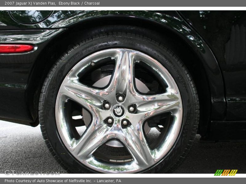 Ebony Black / Charcoal 2007 Jaguar XJ Vanden Plas