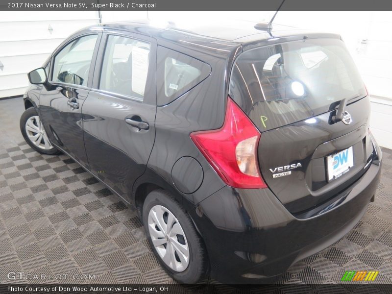 Super Black / Charcoal 2017 Nissan Versa Note SV