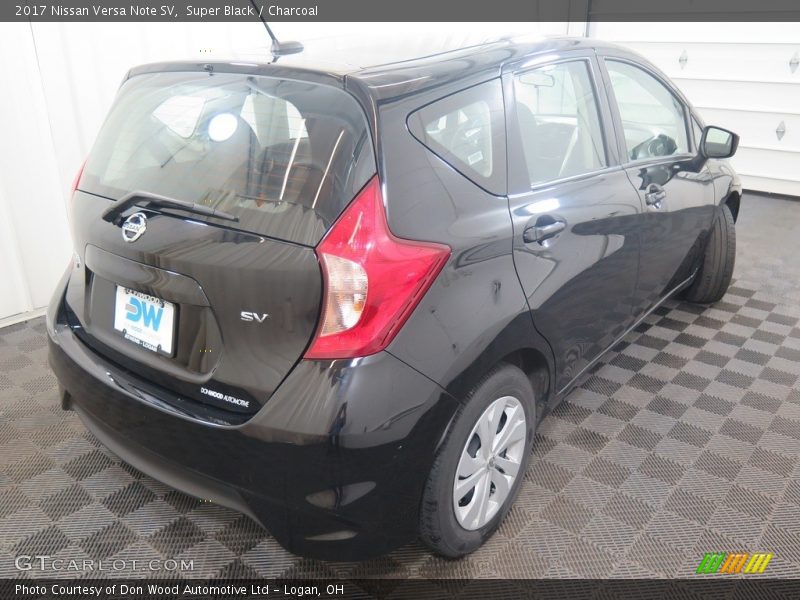 Super Black / Charcoal 2017 Nissan Versa Note SV