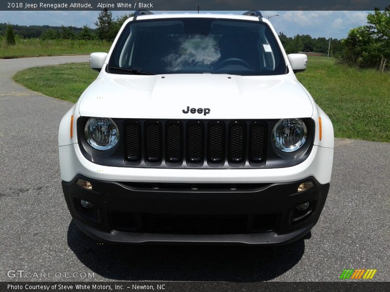 Alpine White / Black 2018 Jeep Renegade Altitude