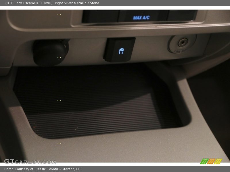 Ingot Silver Metallic / Stone 2010 Ford Escape XLT 4WD