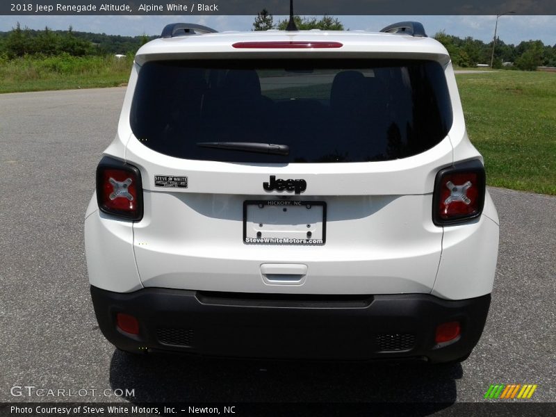 Alpine White / Black 2018 Jeep Renegade Altitude