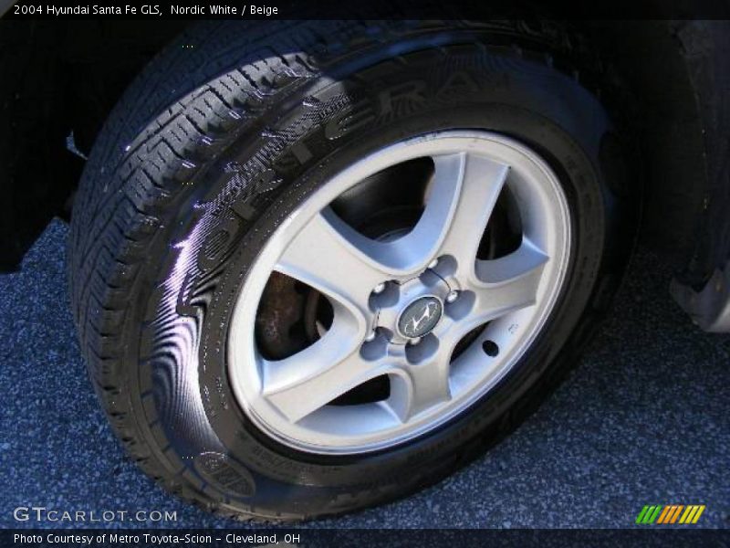 Nordic White / Beige 2004 Hyundai Santa Fe GLS