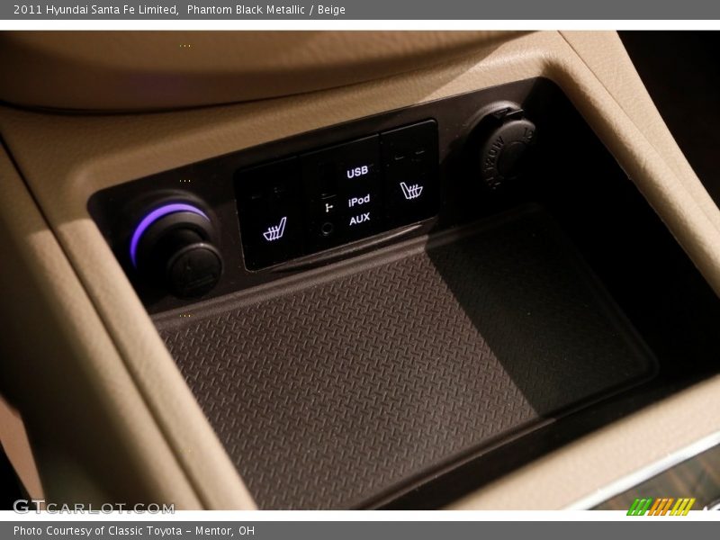 Phantom Black Metallic / Beige 2011 Hyundai Santa Fe Limited