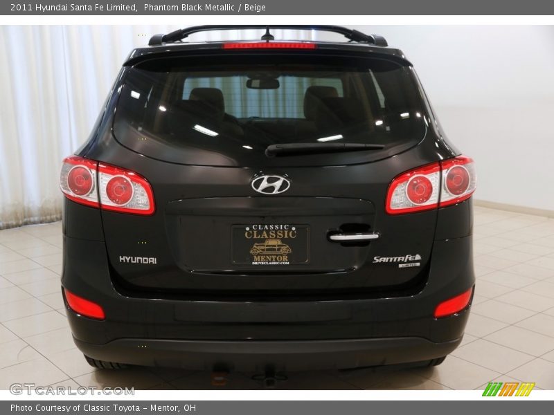 Phantom Black Metallic / Beige 2011 Hyundai Santa Fe Limited