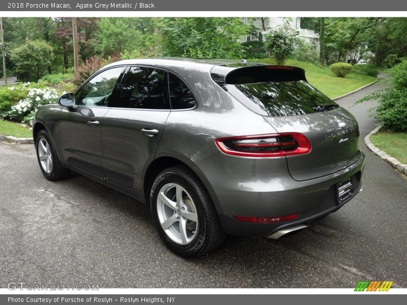 Agate Grey Metallic / Black 2018 Porsche Macan