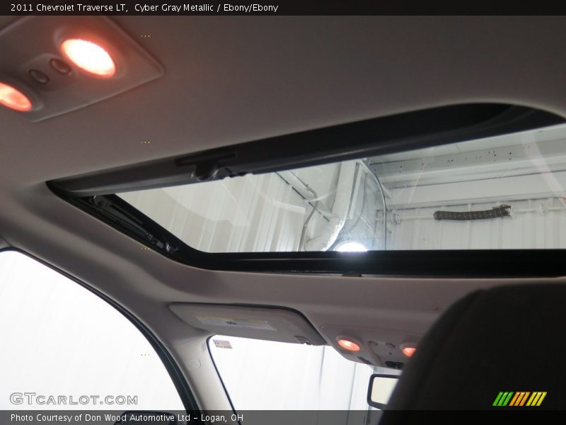 Cyber Gray Metallic / Ebony/Ebony 2011 Chevrolet Traverse LT