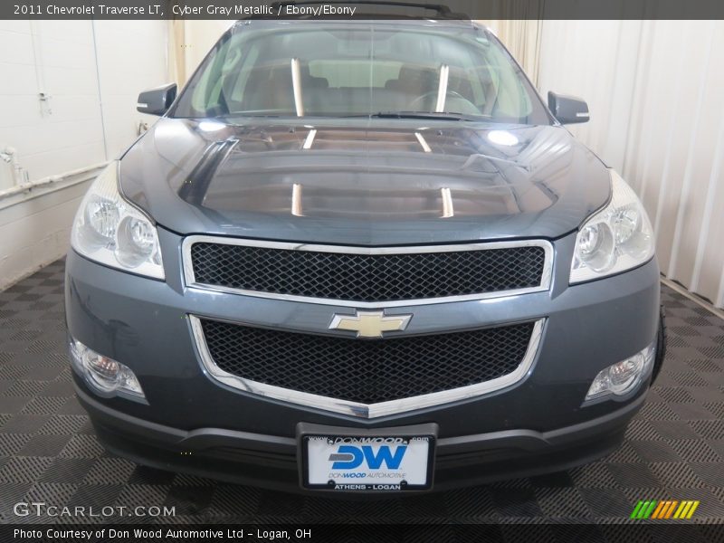 Cyber Gray Metallic / Ebony/Ebony 2011 Chevrolet Traverse LT