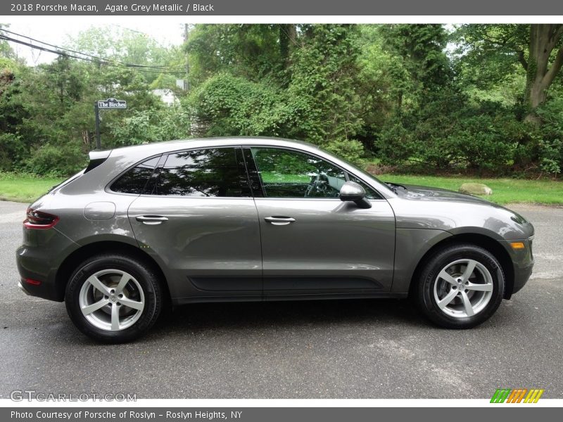 Agate Grey Metallic / Black 2018 Porsche Macan