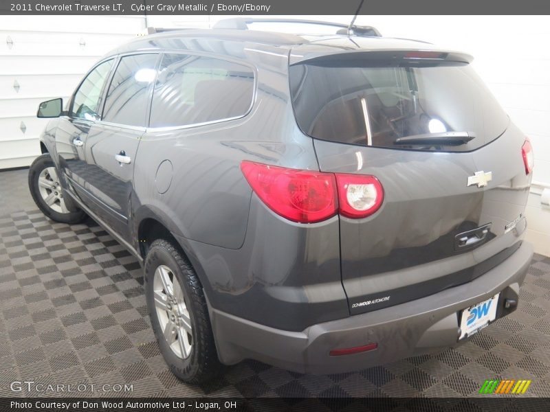 Cyber Gray Metallic / Ebony/Ebony 2011 Chevrolet Traverse LT