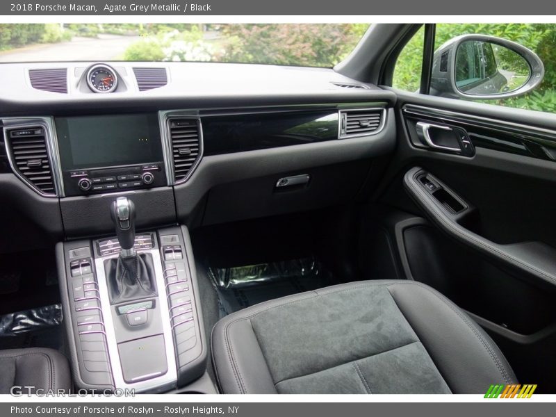 Agate Grey Metallic / Black 2018 Porsche Macan