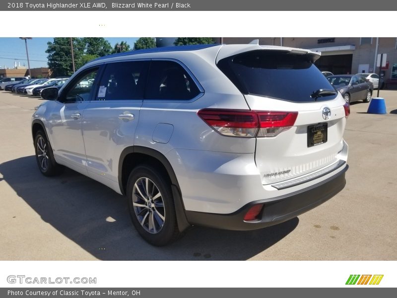 Blizzard White Pearl / Black 2018 Toyota Highlander XLE AWD