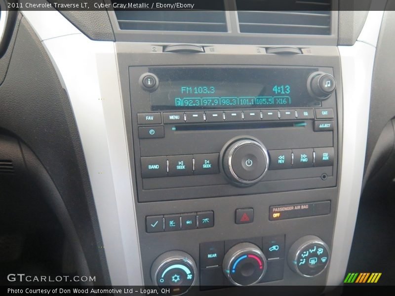Cyber Gray Metallic / Ebony/Ebony 2011 Chevrolet Traverse LT