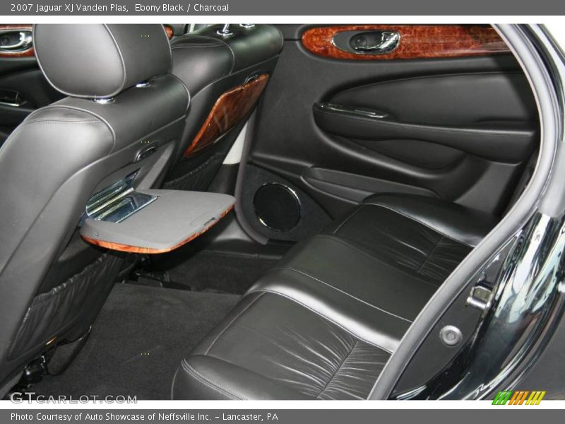 Ebony Black / Charcoal 2007 Jaguar XJ Vanden Plas