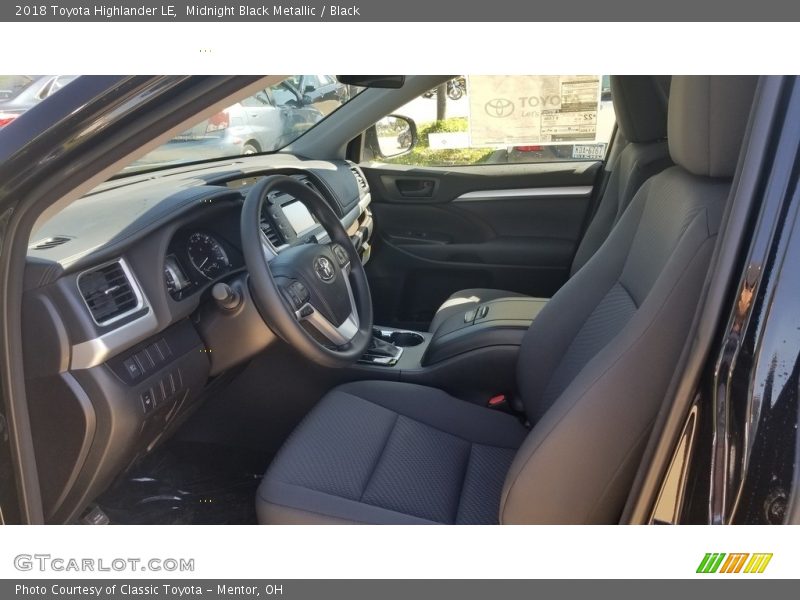Midnight Black Metallic / Black 2018 Toyota Highlander LE