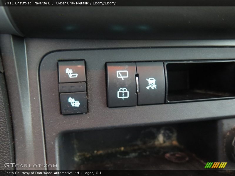 Cyber Gray Metallic / Ebony/Ebony 2011 Chevrolet Traverse LT