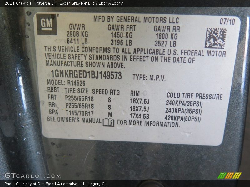 Cyber Gray Metallic / Ebony/Ebony 2011 Chevrolet Traverse LT