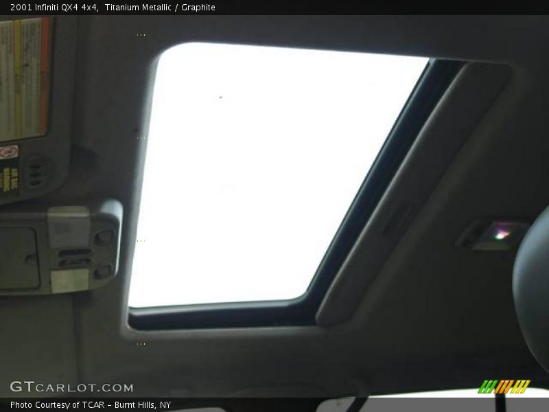 Titanium Metallic / Graphite 2001 Infiniti QX4 4x4