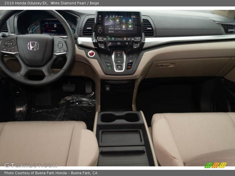 White Diamond Pearl / Beige 2019 Honda Odyssey EX