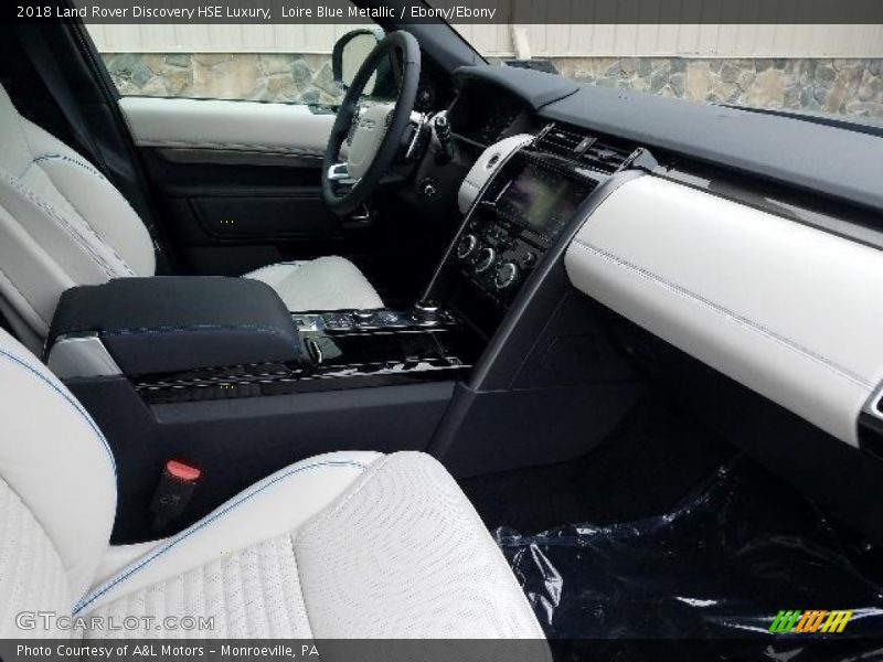 Loire Blue Metallic / Ebony/Ebony 2018 Land Rover Discovery HSE Luxury