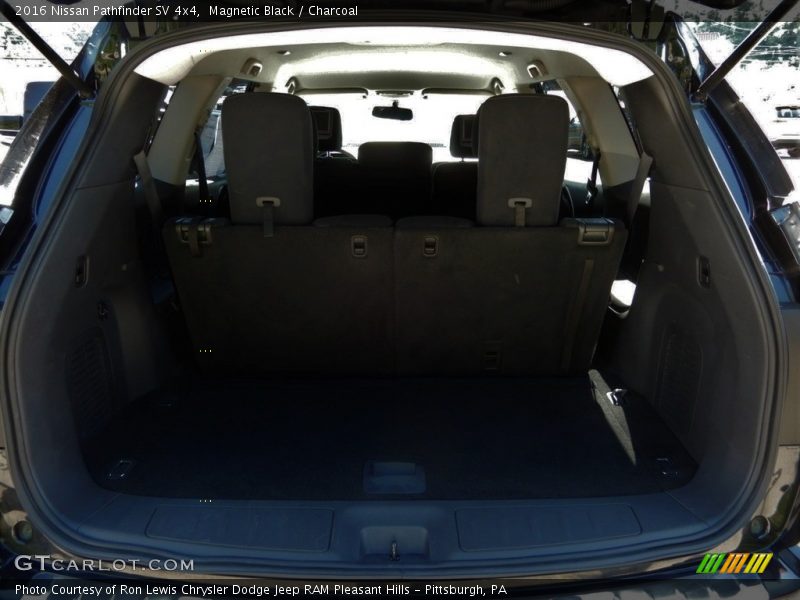 Magnetic Black / Charcoal 2016 Nissan Pathfinder SV 4x4