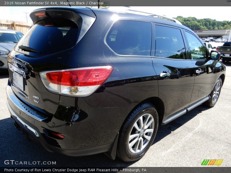 Magnetic Black / Charcoal 2016 Nissan Pathfinder SV 4x4