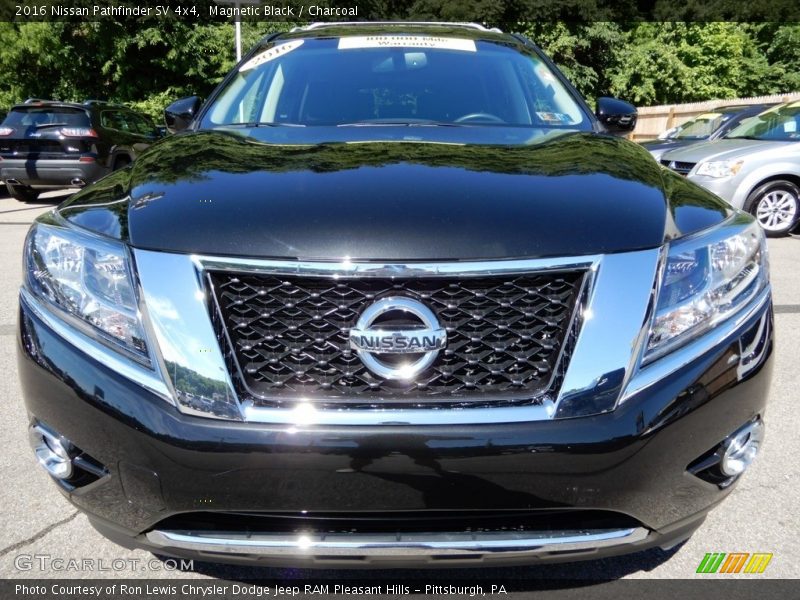 Magnetic Black / Charcoal 2016 Nissan Pathfinder SV 4x4