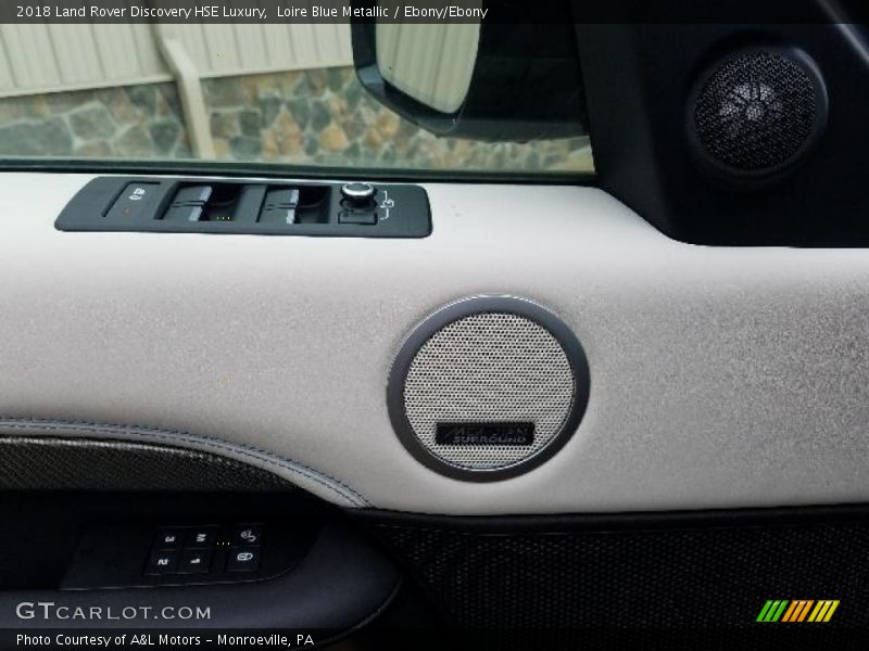 Loire Blue Metallic / Ebony/Ebony 2018 Land Rover Discovery HSE Luxury