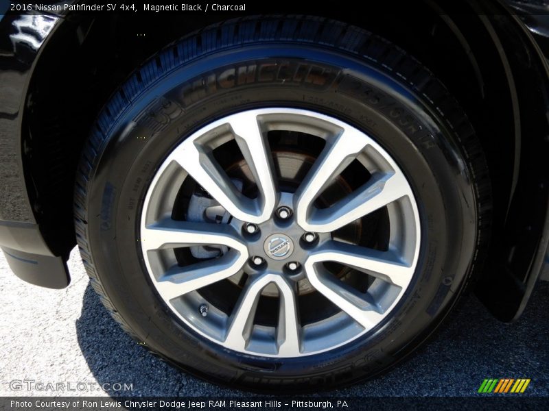 Magnetic Black / Charcoal 2016 Nissan Pathfinder SV 4x4