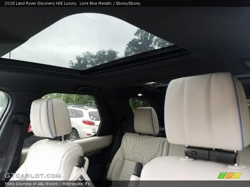 Loire Blue Metallic / Ebony/Ebony 2018 Land Rover Discovery HSE Luxury