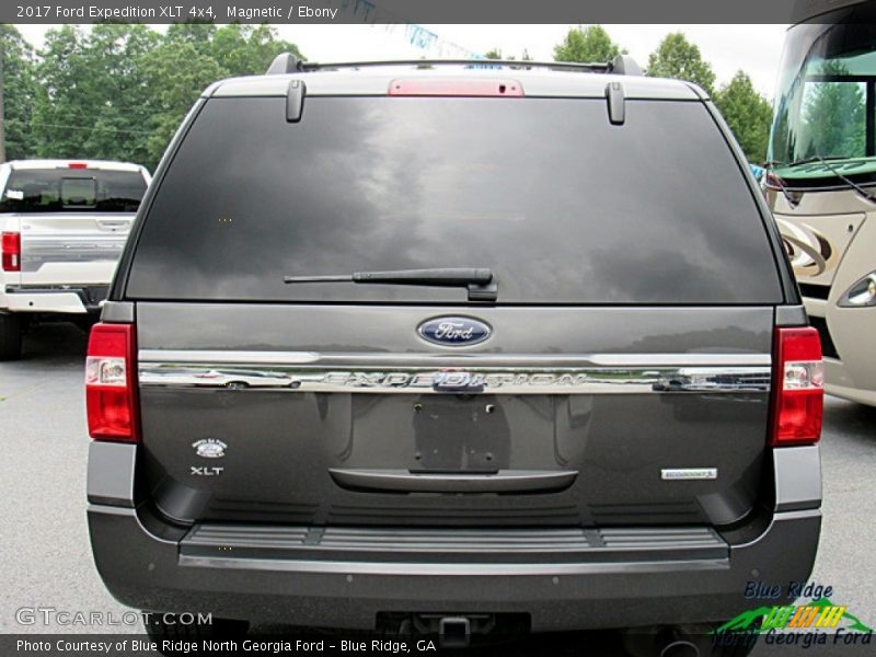 Magnetic / Ebony 2017 Ford Expedition XLT 4x4