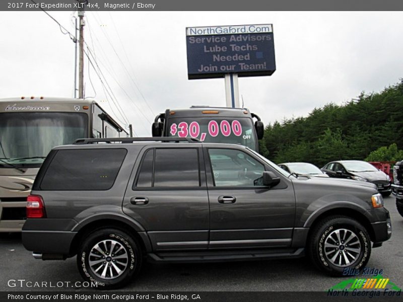 Magnetic / Ebony 2017 Ford Expedition XLT 4x4