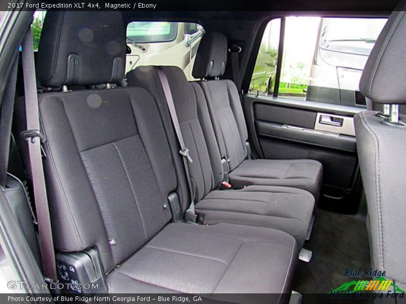 Magnetic / Ebony 2017 Ford Expedition XLT 4x4
