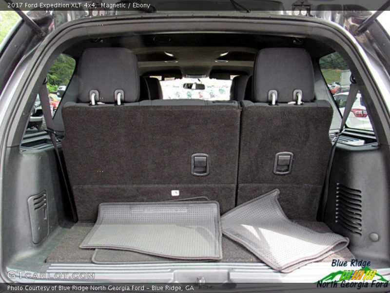Magnetic / Ebony 2017 Ford Expedition XLT 4x4