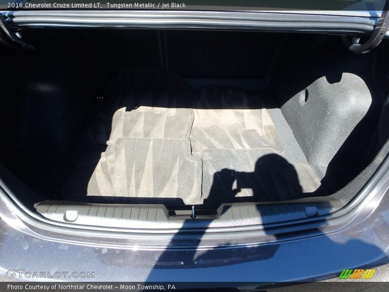 Tungsten Metallic / Jet Black 2016 Chevrolet Cruze Limited LT