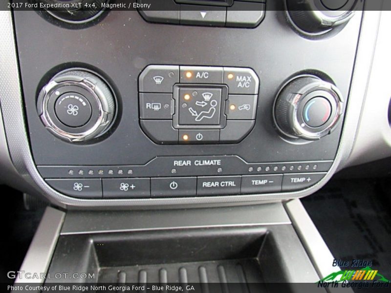Magnetic / Ebony 2017 Ford Expedition XLT 4x4
