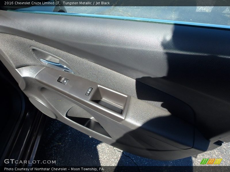 Tungsten Metallic / Jet Black 2016 Chevrolet Cruze Limited LT