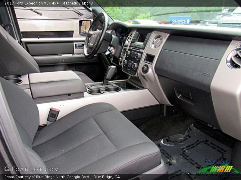 Magnetic / Ebony 2017 Ford Expedition XLT 4x4