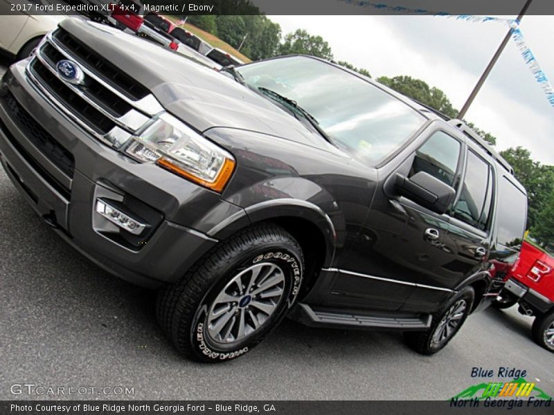 Magnetic / Ebony 2017 Ford Expedition XLT 4x4