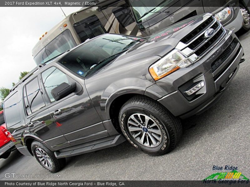Magnetic / Ebony 2017 Ford Expedition XLT 4x4